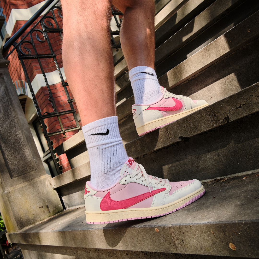 Nike Air Jordan 1 Retro Low OG SP Travis Scott Sail Tropical Pink