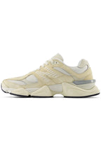 New Balance 9060 Calcium Sea Salt