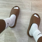 Yeezy Slide Fudge