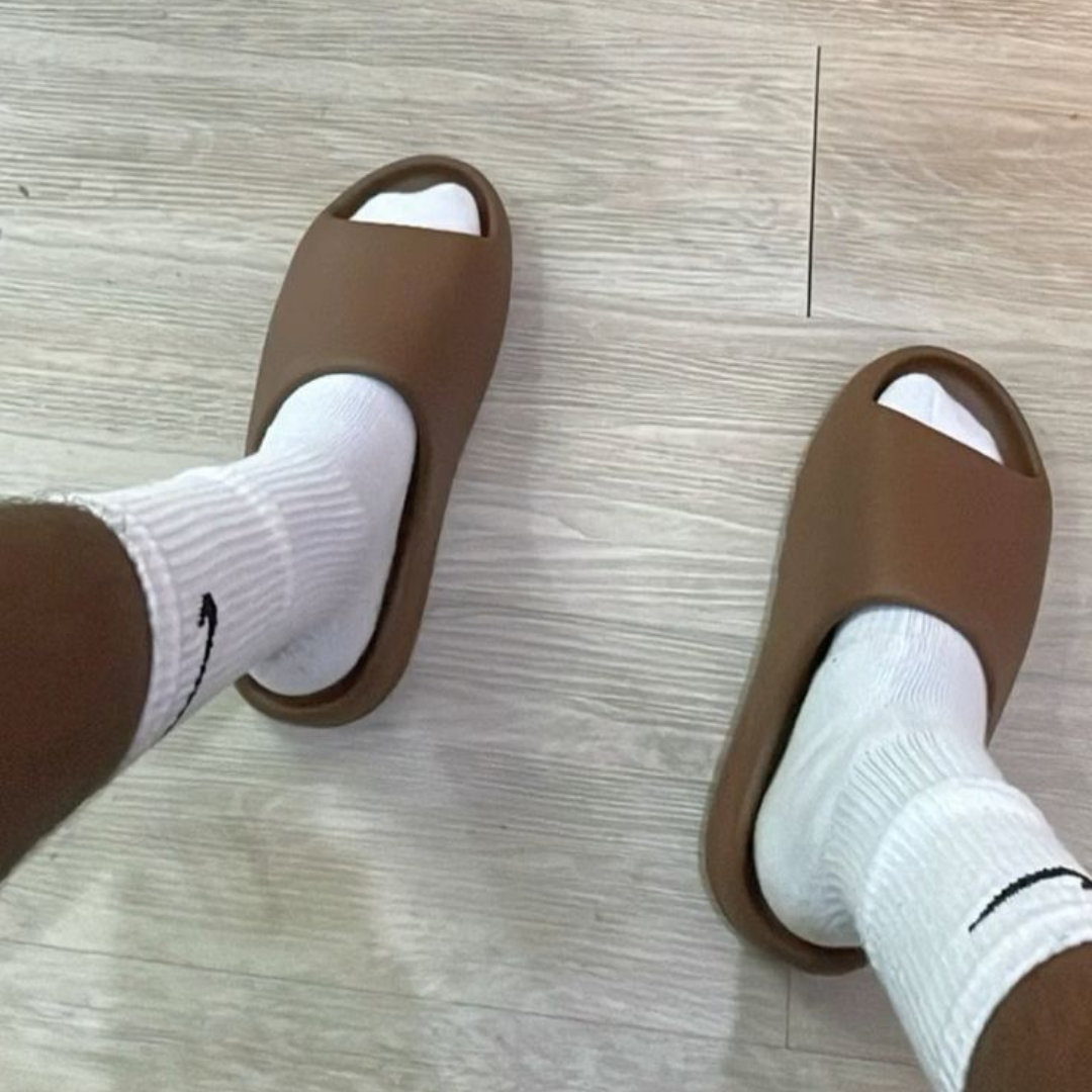 Yeezy Slide Fudge