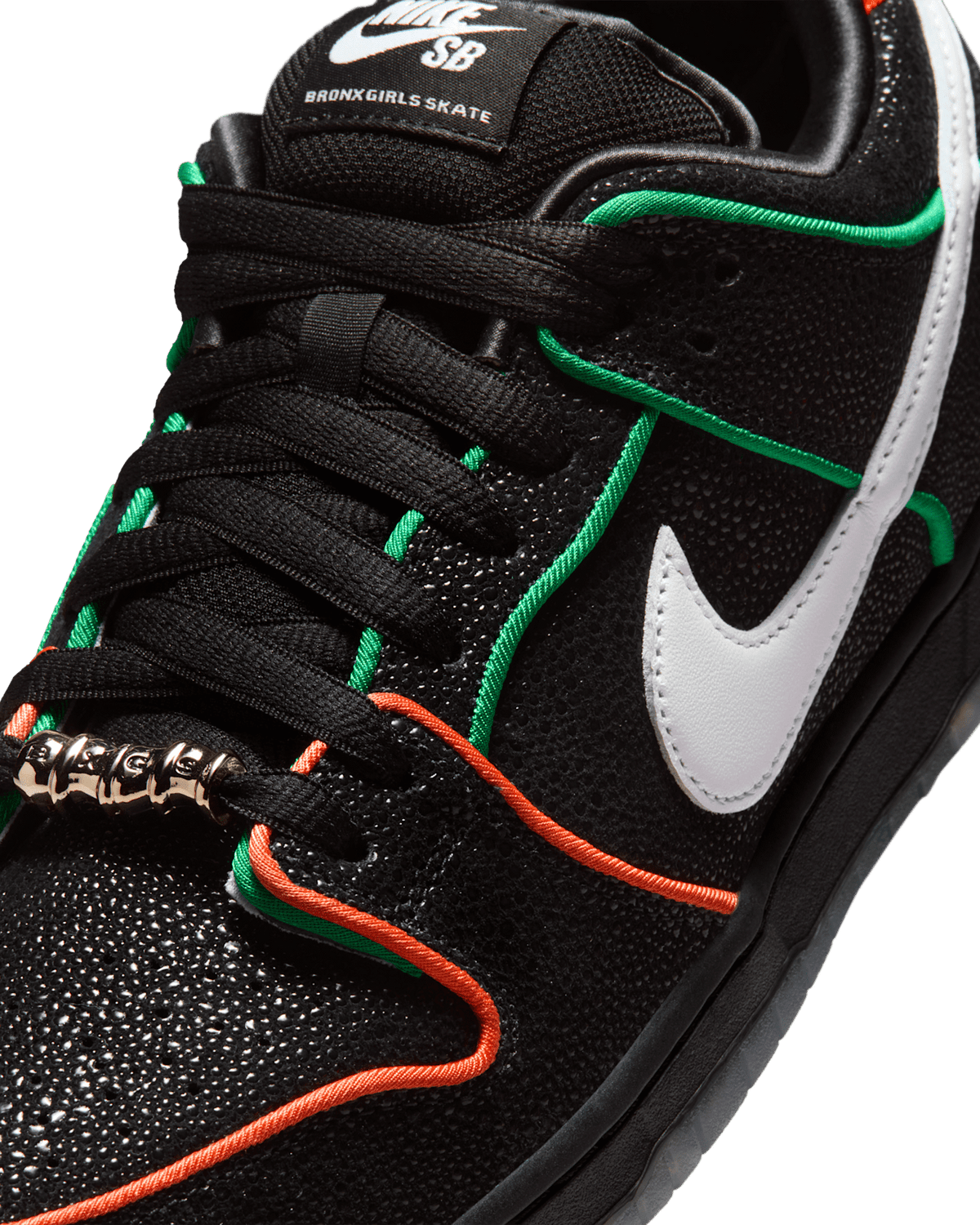 Nike SB Dunk Low Bronx Girls Skate